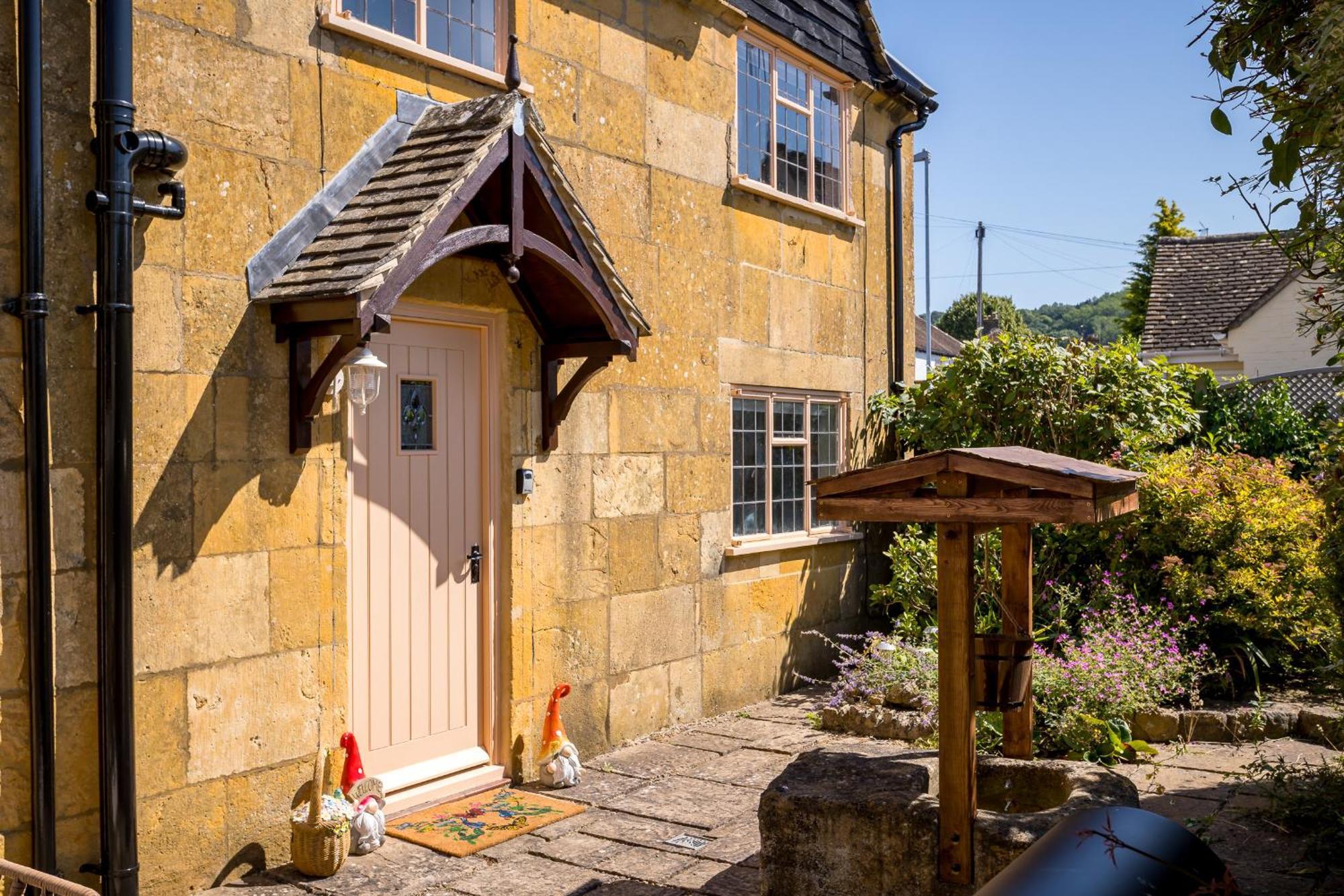 Broadway Scandi Chic Authentic Cottage Exterior foto